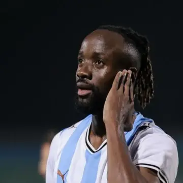 عاجل.. تفاصيل موافقة فيستون ماييلي على الانضمام إلى الأهلي وشرط اللاعب